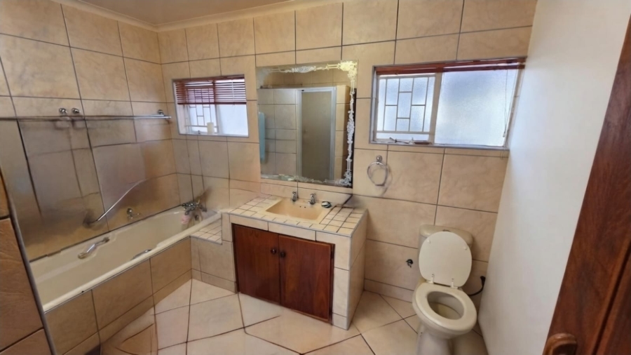4 Bedroom Property for Sale in Dan Pienaar Free State